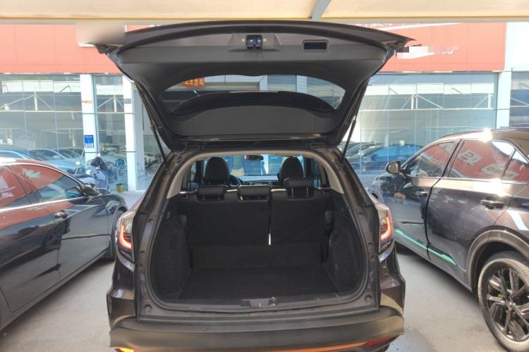 Used Honda Vezel 2022 1.5L CVT Phantom Night Pioneer Edition Trunk