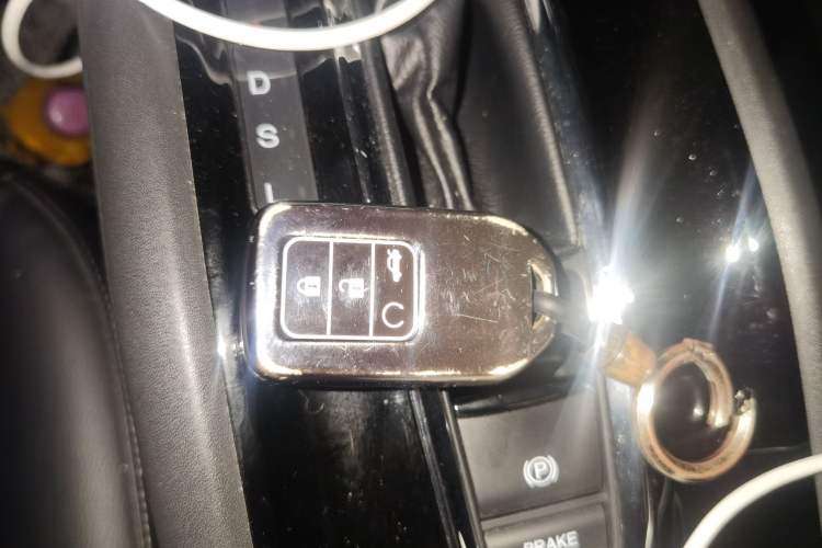 Used Honda Vezel 2022 1.5L CVT Phantom Night Pioneer Edition Vehicle Key