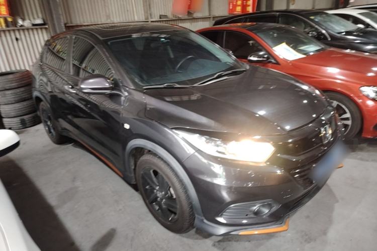 Used Honda Vezel 2022 1.5L CVT Phantom Night Pioneer Edition Front Right 45 Deg