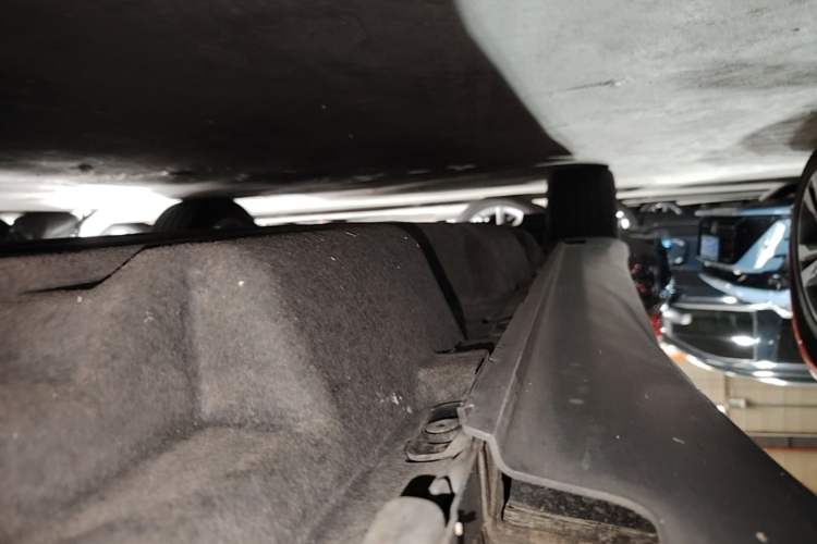 Used Honda Vezel 2022 1.5L CVT Phantom Night Pioneer Edition Left Side Sill