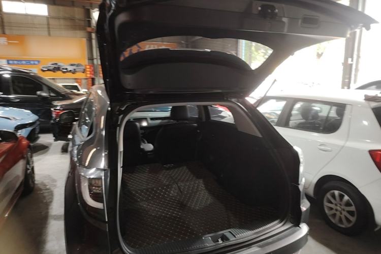 Used Honda Vezel 2022 1.5L CVT Phantom Night Pioneer Edition Trunk
