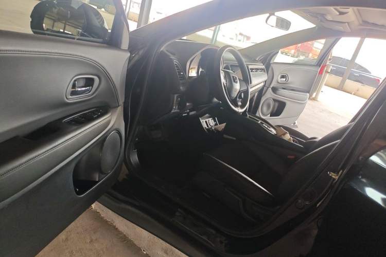 Used Honda Vezel 2022 1.5L CVT Elite Smart Edition Driver Seat
