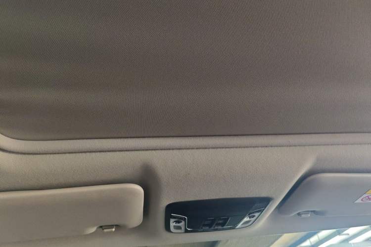 Used Honda Vezel 2022 1.5L CVT Elite Smart Edition Headliner
