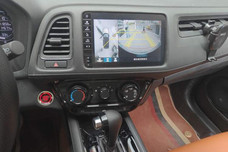 Used Honda Vezel 2022 1.5L CVT Phantom Night Pioneer Edition Audio And AC Panel