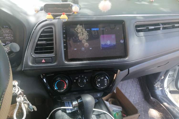Used Honda Vezel 2022 1.5L CVT Elite Smart Edition Audio And AC Panel