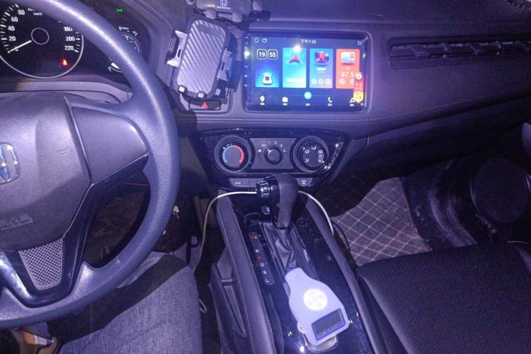Used Honda Vezel 2022 1.5L CVT Elite Smart Edition Audio And AC Panel