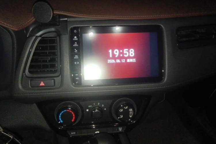 Used Honda Vezel 2022 1.5L CVT Phantom Night Pioneer Edition Audio And AC Panel