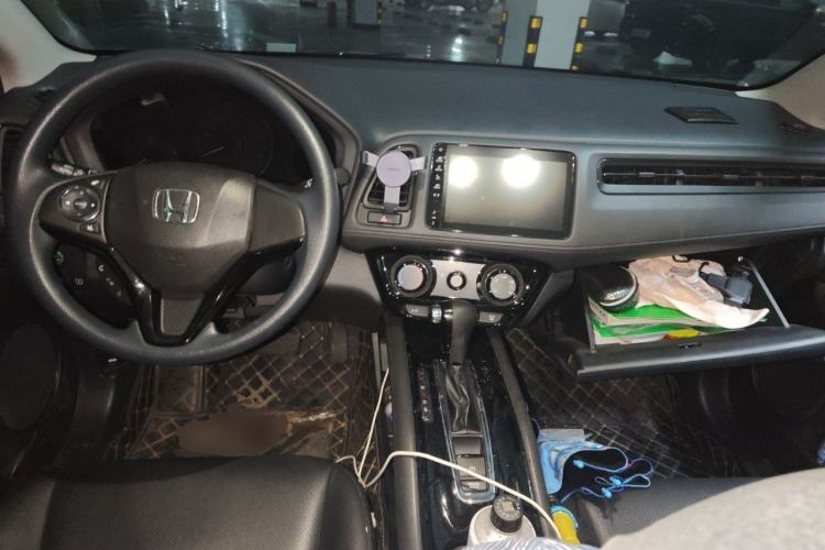 Used Honda Vezel 2022 1.5L CVT Phantom Night Pioneer Edition Center Console