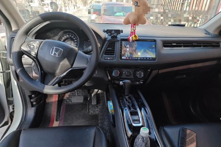 Used Honda Vezel 2022 1.5L CVT Phantom Night Pioneer Edition Center Console
