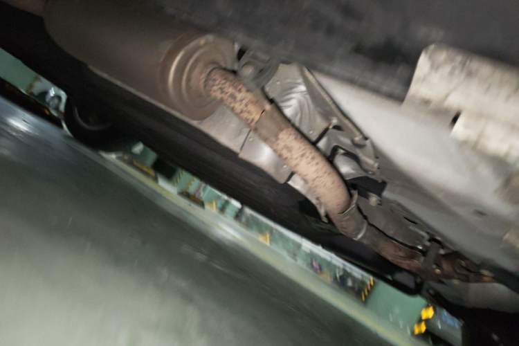 Used Honda Vezel 2022 1.5L CVT Elite Smart Edition Chassis Front Right