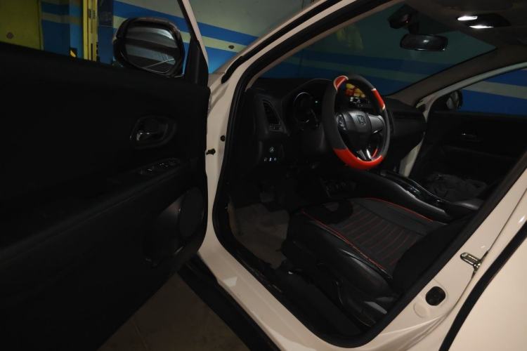 Used Honda Vezel 2022 1.5L CVT Elite Smart Edition Driver Seat