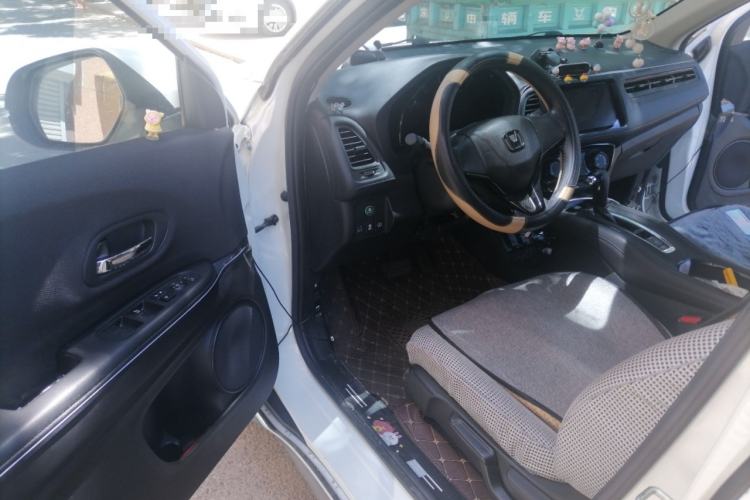 Used Honda Vezel 2022 1.5L CVT Elite Smart Edition Driver Seat