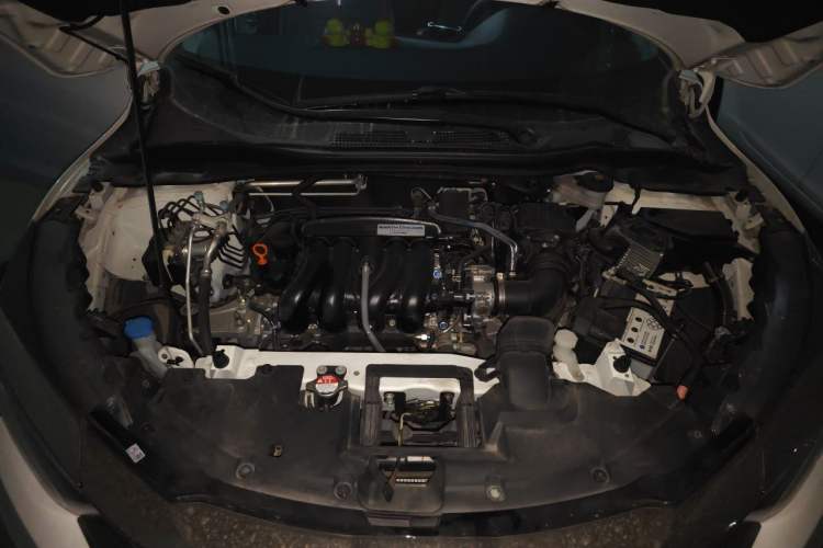 Used Honda Vezel 2022 1.5L CVT Elite Smart Edition Engine Bay