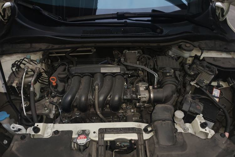 Used Honda Vezel 2022 1.5L CVT Elite Smart Edition Engine Bay