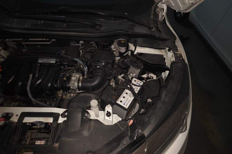 Used Honda Vezel 2022 1.5L CVT Elite Smart Edition Engine Bay Left