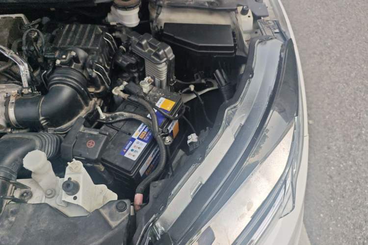 Used Honda Vezel 2022 1.5L CVT Elite Smart Edition Engine Bay Left