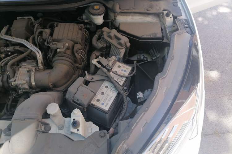 Used Honda Vezel 2022 1.5L CVT Elite Smart Edition Engine Bay Left