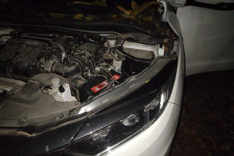 Used Honda Vezel 2022 1.5L CVT Phantom Night Pioneer Edition Engine Bay Left