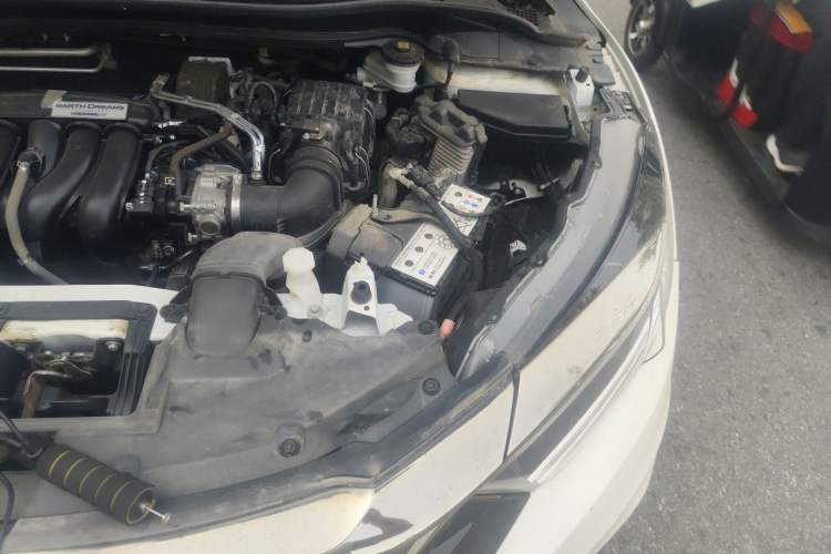 Used Honda Vezel 2022 1.5L CVT Phantom Night Pioneer Edition Engine Bay Left