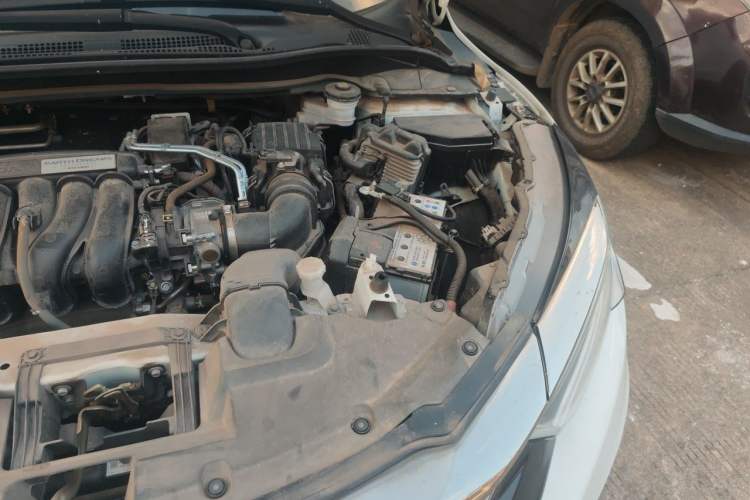 Used Honda Vezel 2022 1.5L CVT Phantom Night Pioneer Edition Engine Bay Left