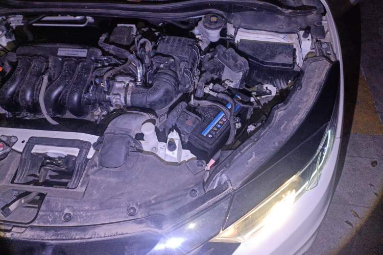 Used Honda Vezel 2022 1.5L CVT Elite Smart Edition Engine Bay Left