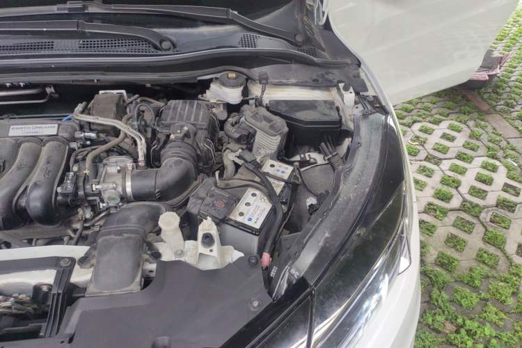 Used Honda Vezel 2022 1.5L CVT Elite Smart Edition Engine Bay Left
