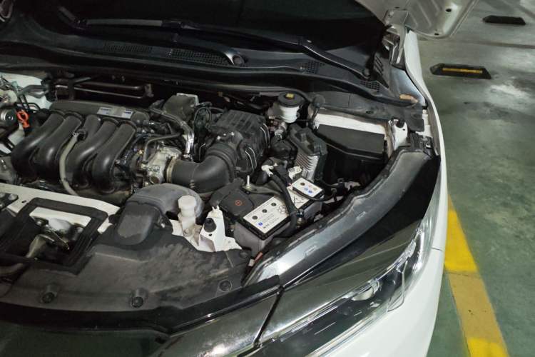 Used Honda Vezel 2022 1.5L CVT Elite Smart Edition Engine Bay Left