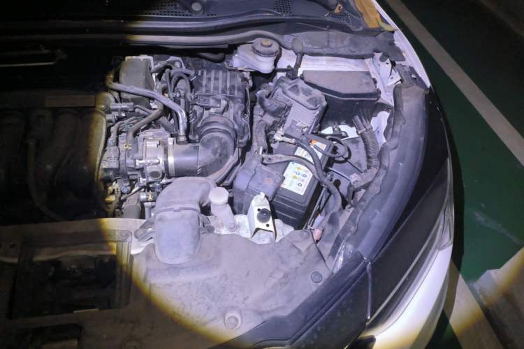 Used Honda Vezel 2022 1.5L CVT Phantom Night Pioneer Edition Engine Bay Left