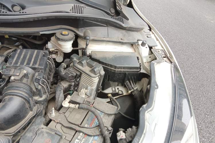 Used Honda Vezel 2022 1.5L CVT Phantom Night Pioneer Edition Engine Bay Left