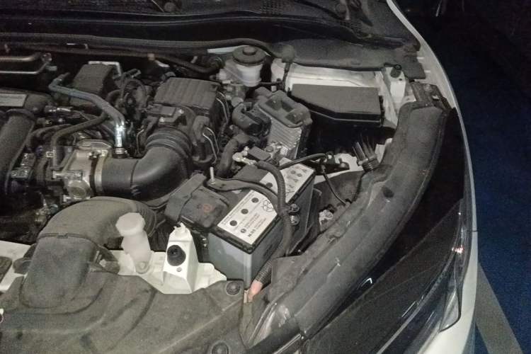 Used Honda Vezel 2022 1.5L CVT Phantom Night Pioneer Edition Engine Bay Left