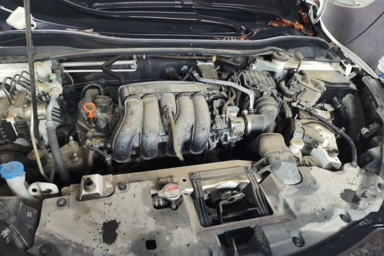 Used Honda Vezel 2022 1.5L CVT Elite Smart Edition Engine Bay