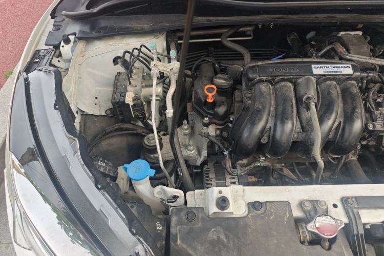 Used Honda Vezel 2022 1.5L CVT Elite Smart Edition Engine Bay Right