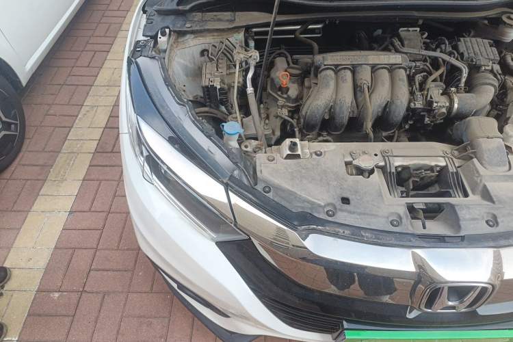 Used Honda Vezel 2022 1.5L CVT Phantom Night Pioneer Edition Engine Bay Right
