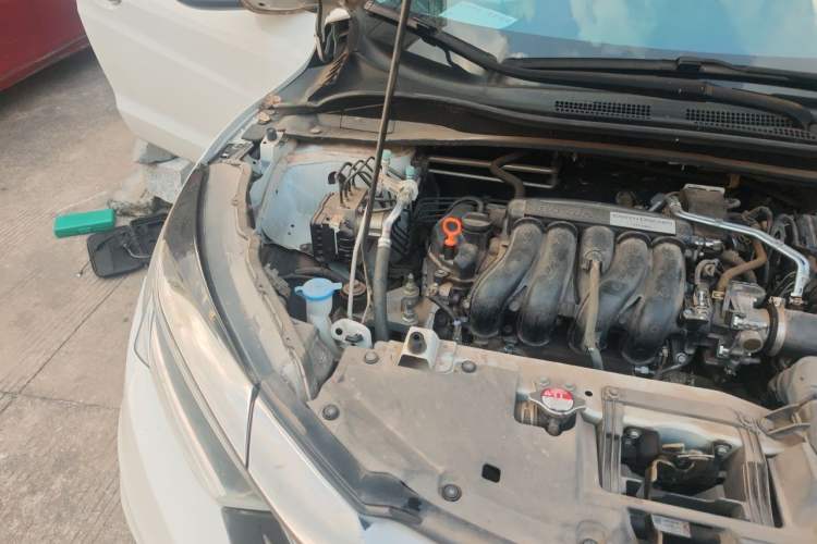 Used Honda Vezel 2022 1.5L CVT Phantom Night Pioneer Edition Engine Bay Right