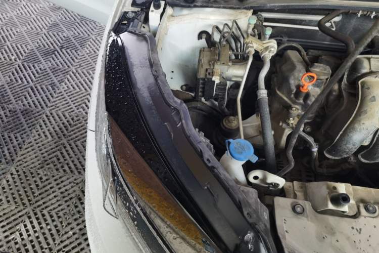 Used Honda Vezel 2022 1.5L CVT Elite Smart Edition Engine Bay Right
