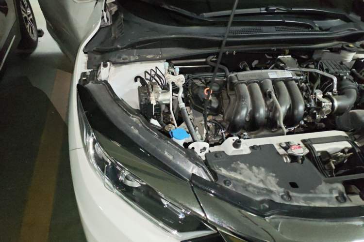 Used Honda Vezel 2022 1.5L CVT Elite Smart Edition Engine Bay Right