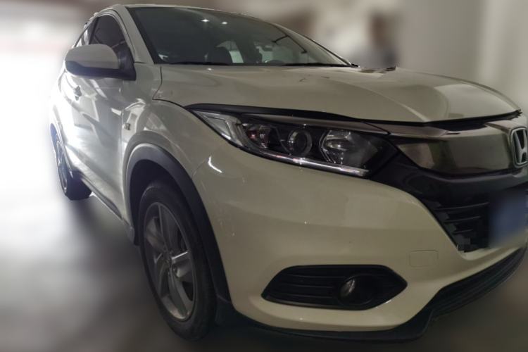 Used Honda Vezel 2022 1.5L CVT Elite Smart Edition Front Right 45 Deg