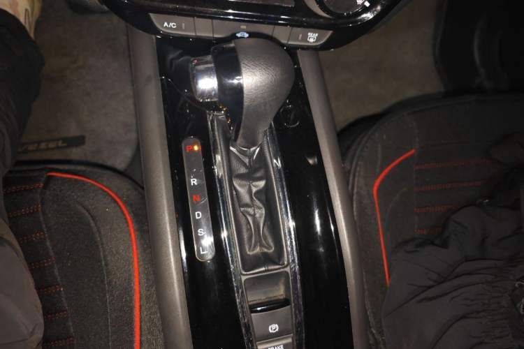 Used Honda Vezel 2022 1.5L CVT Elite Smart Edition Gear Lever