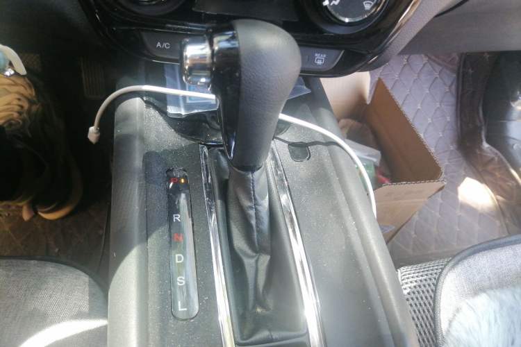Used Honda Vezel 2022 1.5L CVT Elite Smart Edition Gear Lever