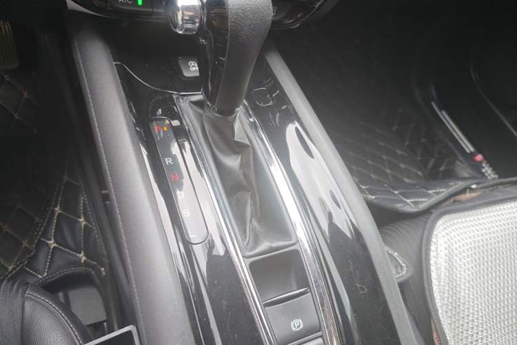 Used Honda Vezel 2022 1.5L CVT Phantom Night Pioneer Edition Gear Lever