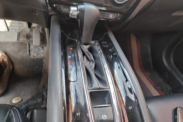 Used Honda Vezel 2022 1.5L CVT Phantom Night Pioneer Edition Gear Lever