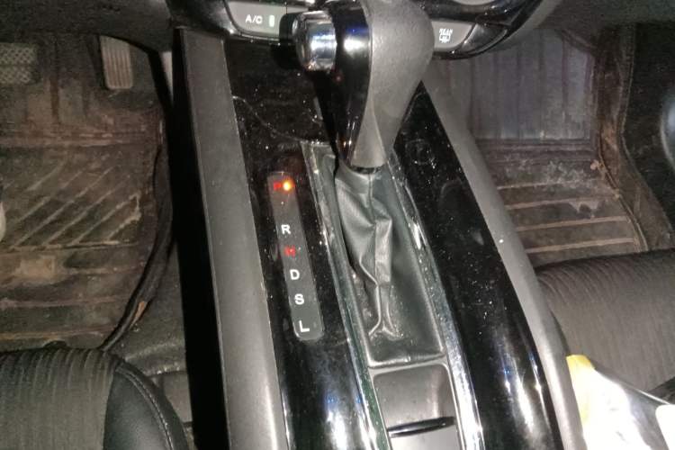 Used Honda Vezel 2022 1.5L CVT Phantom Night Pioneer Edition Gear Lever