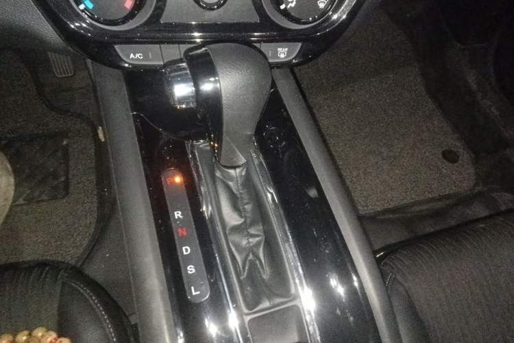Used Honda Vezel 2022 1.5L CVT Phantom Night Pioneer Edition Gear Lever