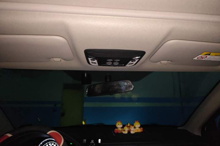 Used Honda Vezel 2022 1.5L CVT Elite Smart Edition Headliner