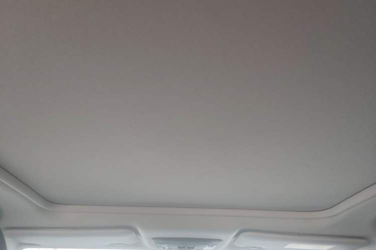 Used Honda Vezel 2022 1.5L CVT Phantom Night Pioneer Edition Headliner