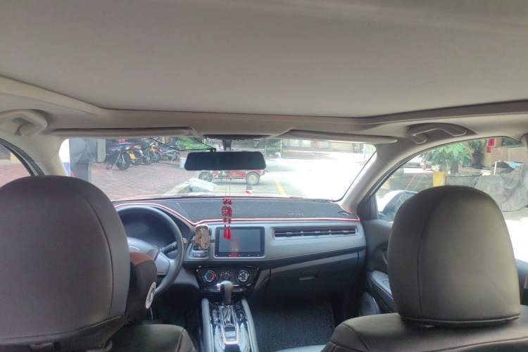 Used Honda Vezel 2022 1.5L CVT Elite Smart Edition Headliner