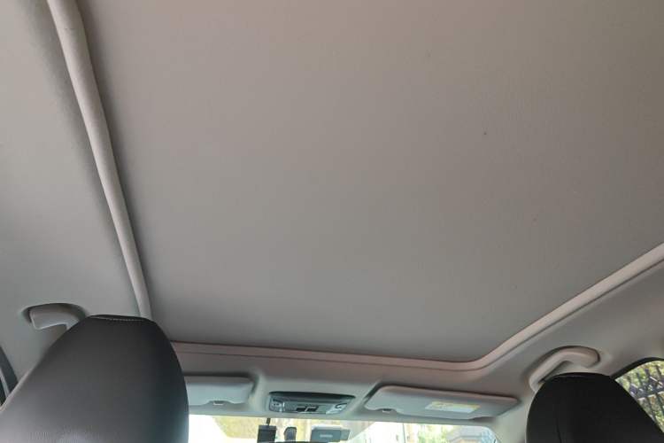 Used Honda Vezel 2022 1.5L CVT Phantom Night Pioneer Edition Headliner