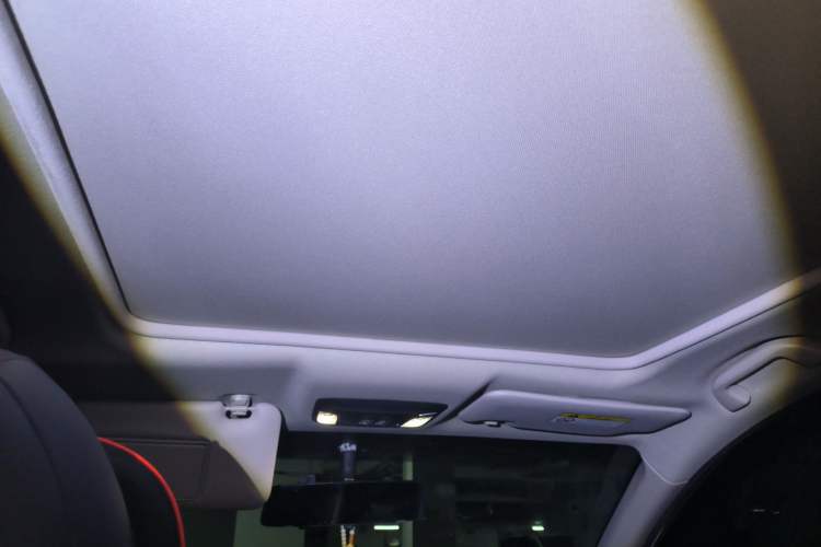 Used Honda Vezel 2022 1.5L CVT Phantom Night Pioneer Edition Headliner