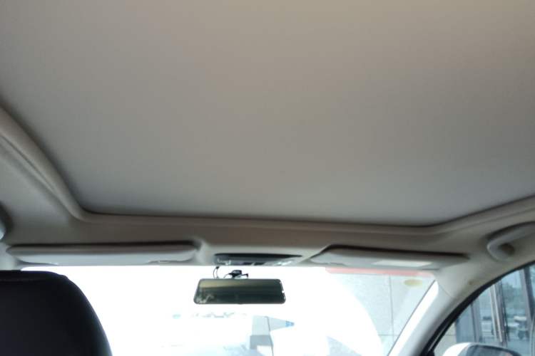 Used Honda Vezel 2022 1.5L CVT Phantom Night Pioneer Edition Headliner