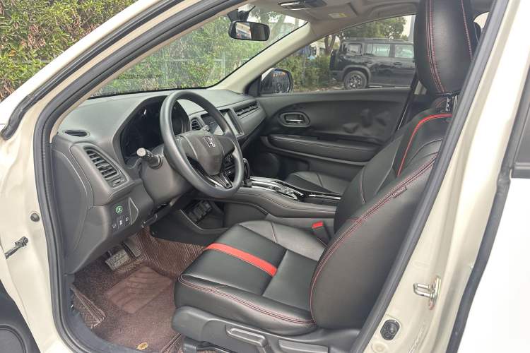 Used Honda Vezel 2022 1.5L CVT Elite Smart Edition Interior 1